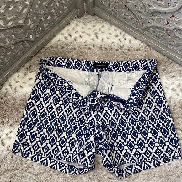 Banana Republic chino shorts size 8 blue white boho travel party euro summer - Picture 7 of 10